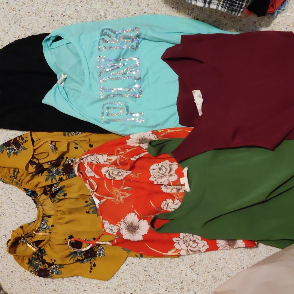 3/$20🎈 Bundle of 6 size XS tops